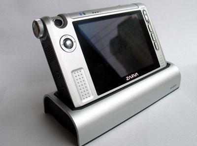 2005年全能数码产品代表作 功能超强MP4朝华MV500
